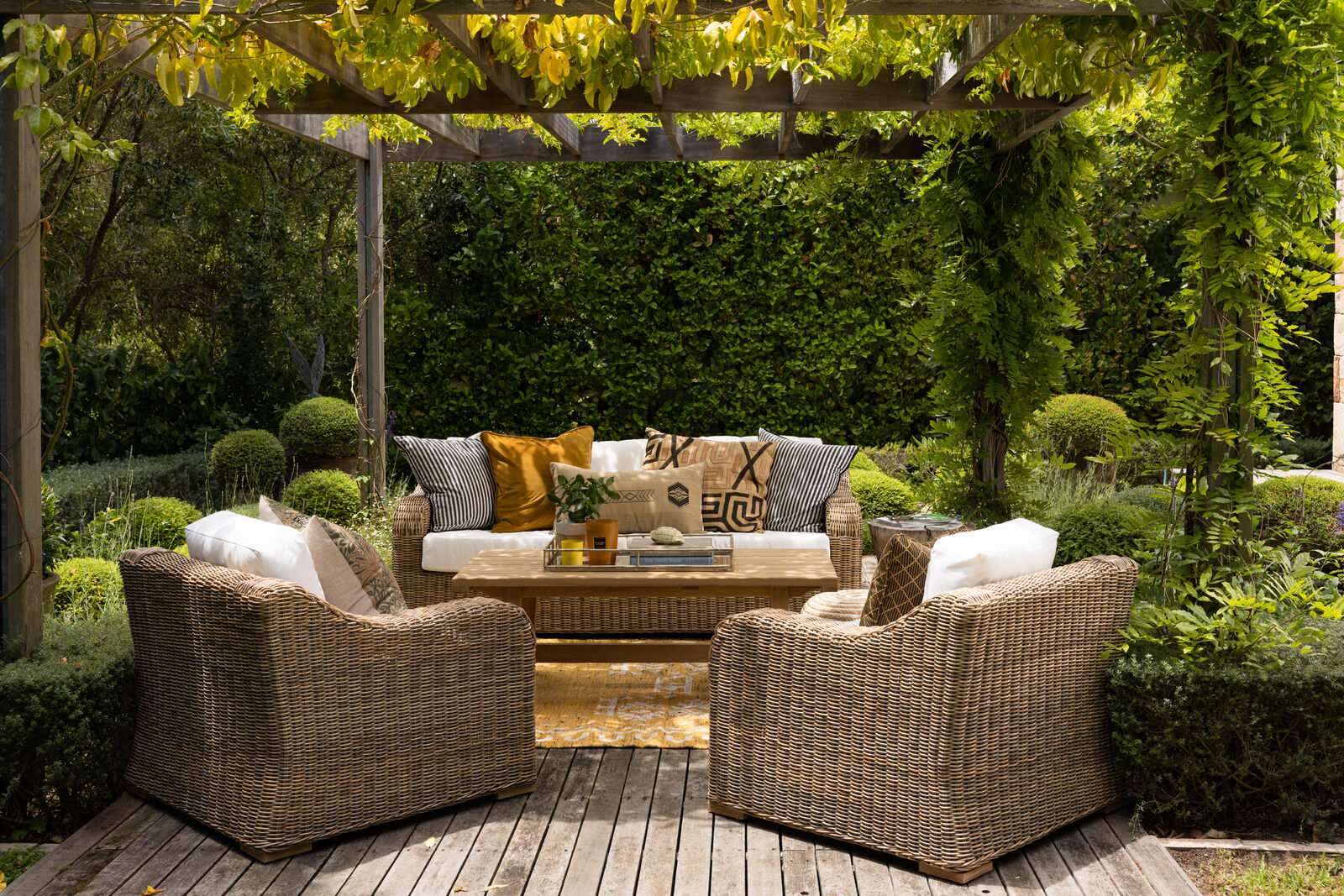Classic outdoor sofas and chairs Block & Chisel
