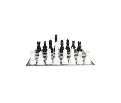 Gentlemen's club chess set