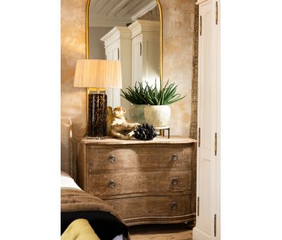 Bow front chest of drawers