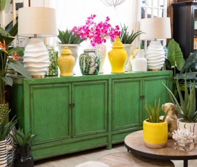 4 Door sideboard with painted lacquered finish