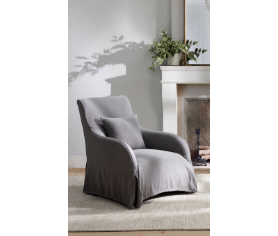 Accent slipcover chair in stone Château Collection