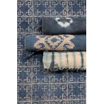 Cotton rug in blue and white tye-die print