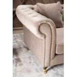 Duchess Chesterfield with tufted back and high armrests in champagne 