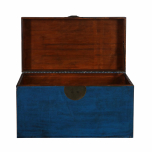 blue lacquered storage kist