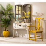 Lacquered high back chair 