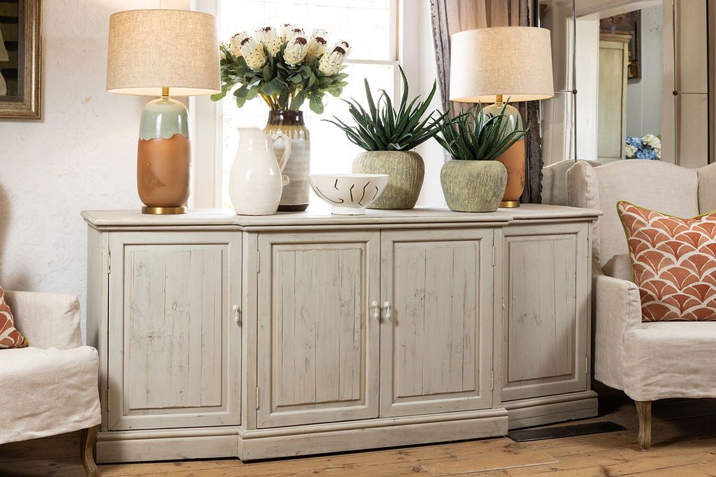 Painted sideboard with 4 drawers