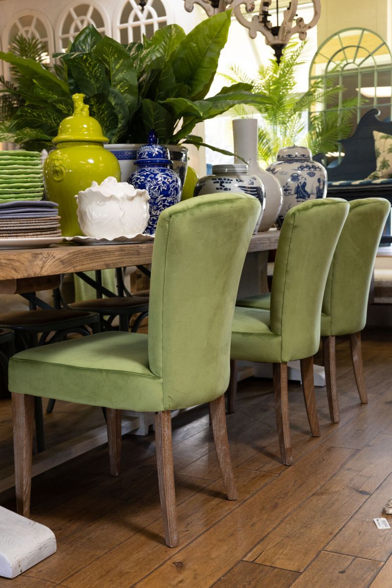 Upholstered dining chair with fan back upholstered detail 