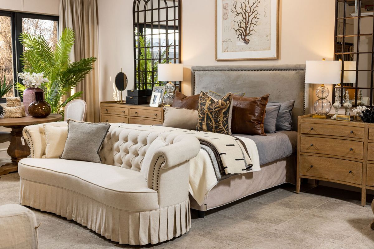Classic style sofa with pleated skirt