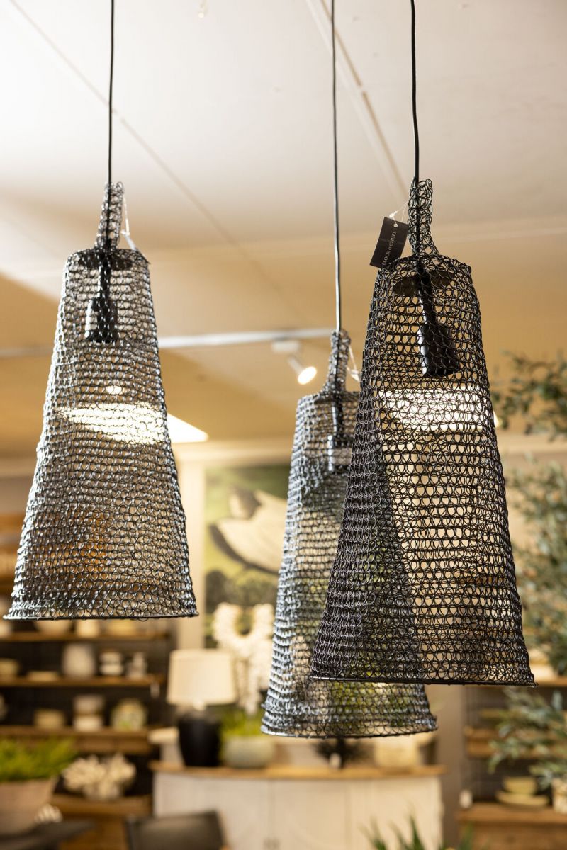 Black mesh pendant hanging light 