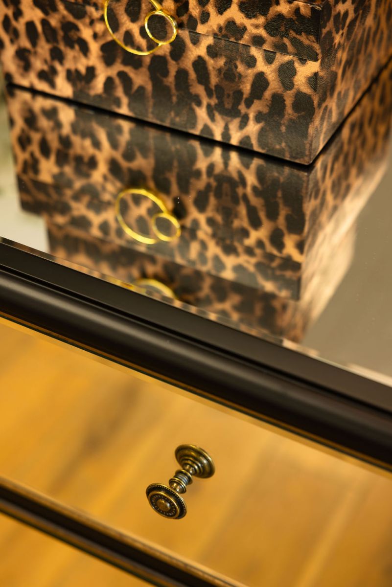 Opulent black mirrored chest of drawers 