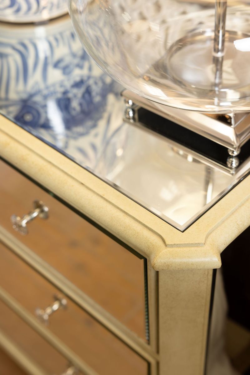 Opulent mirrored chest of drawers 