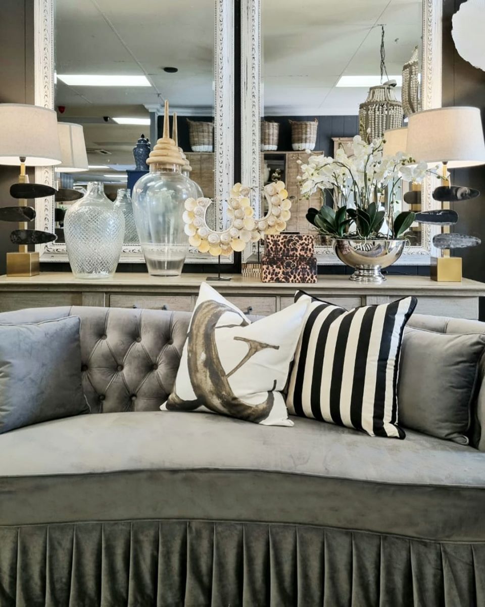 Classic style sofa with pleated skirt