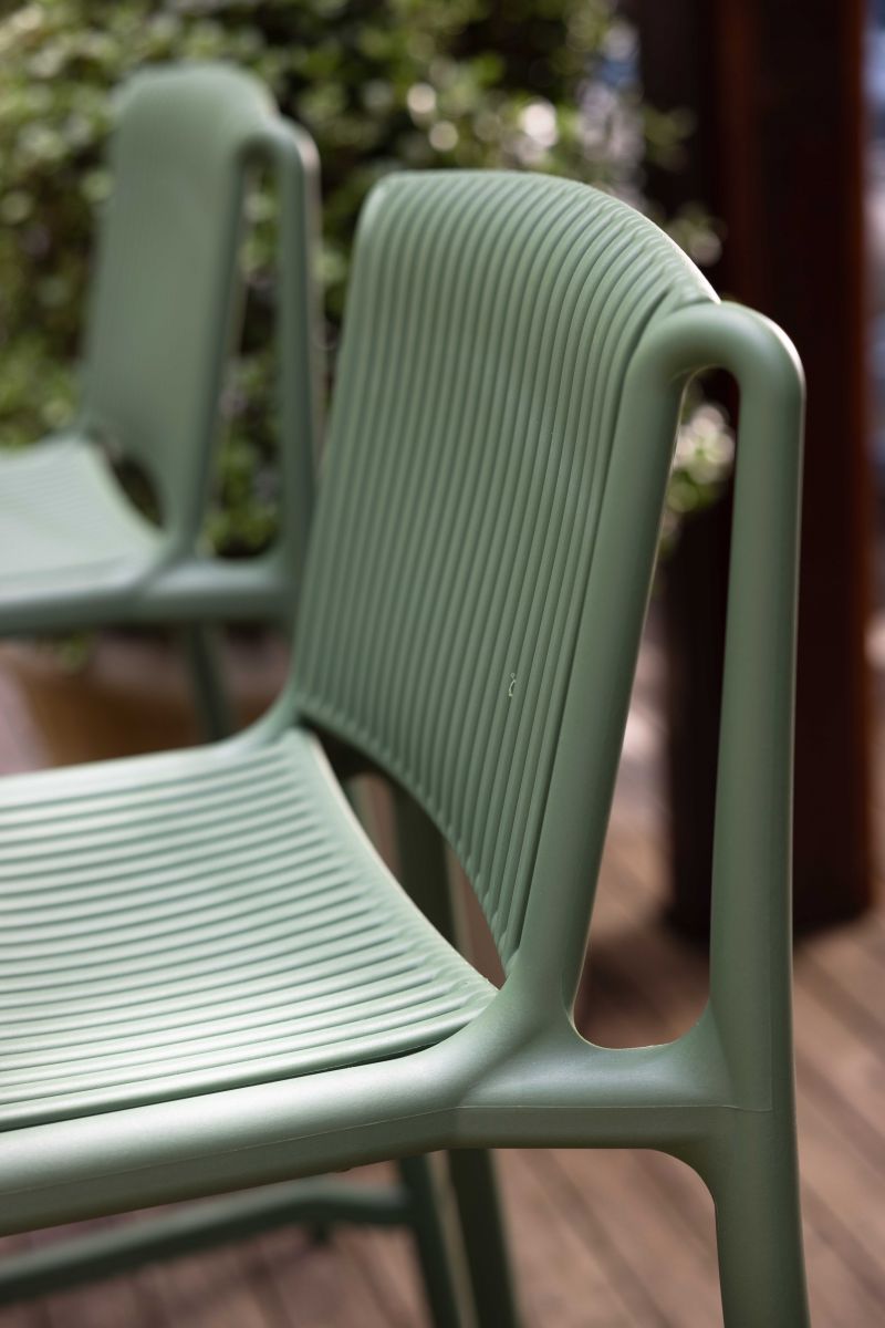 Block and chisel PVC bar chair
