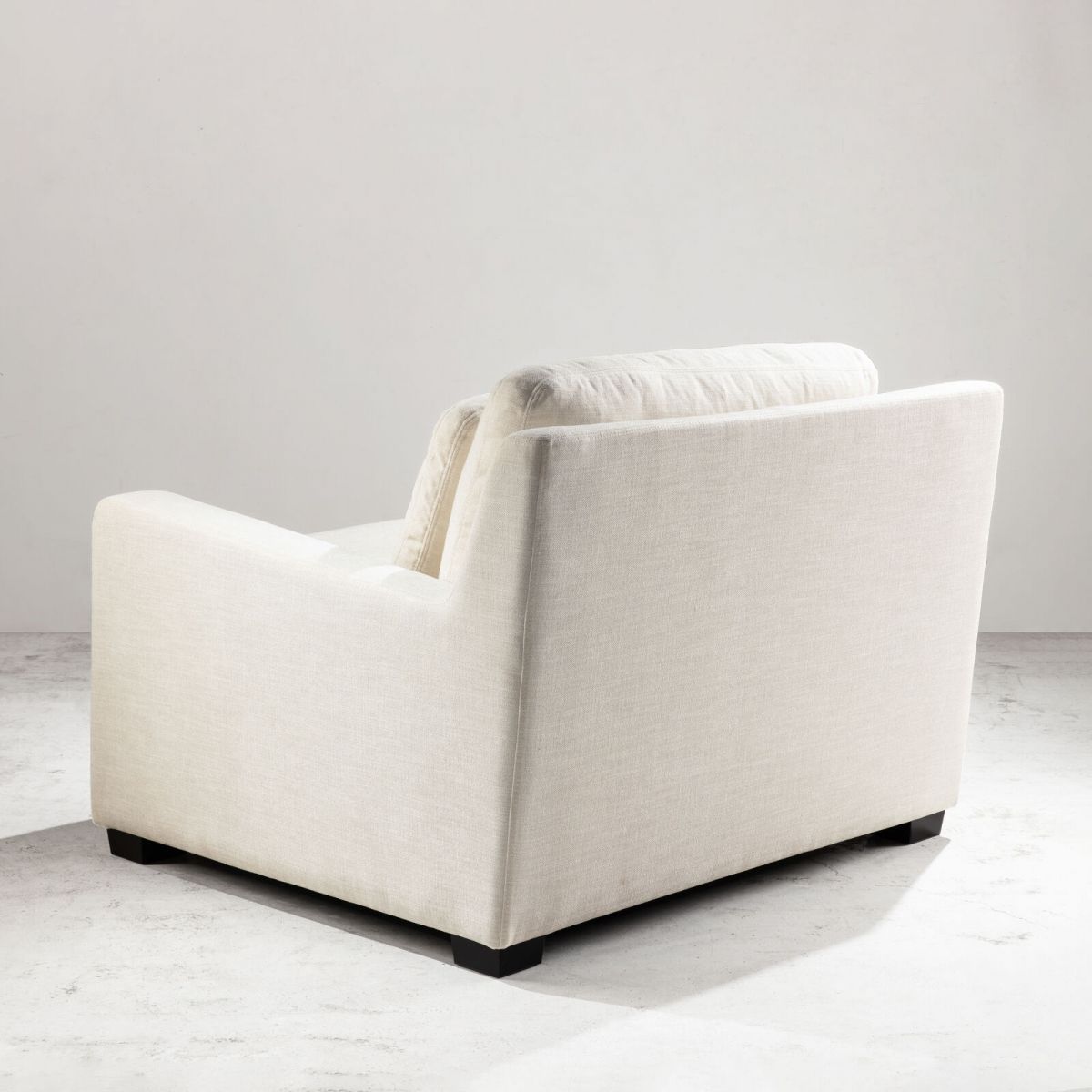 Oversized armchair 