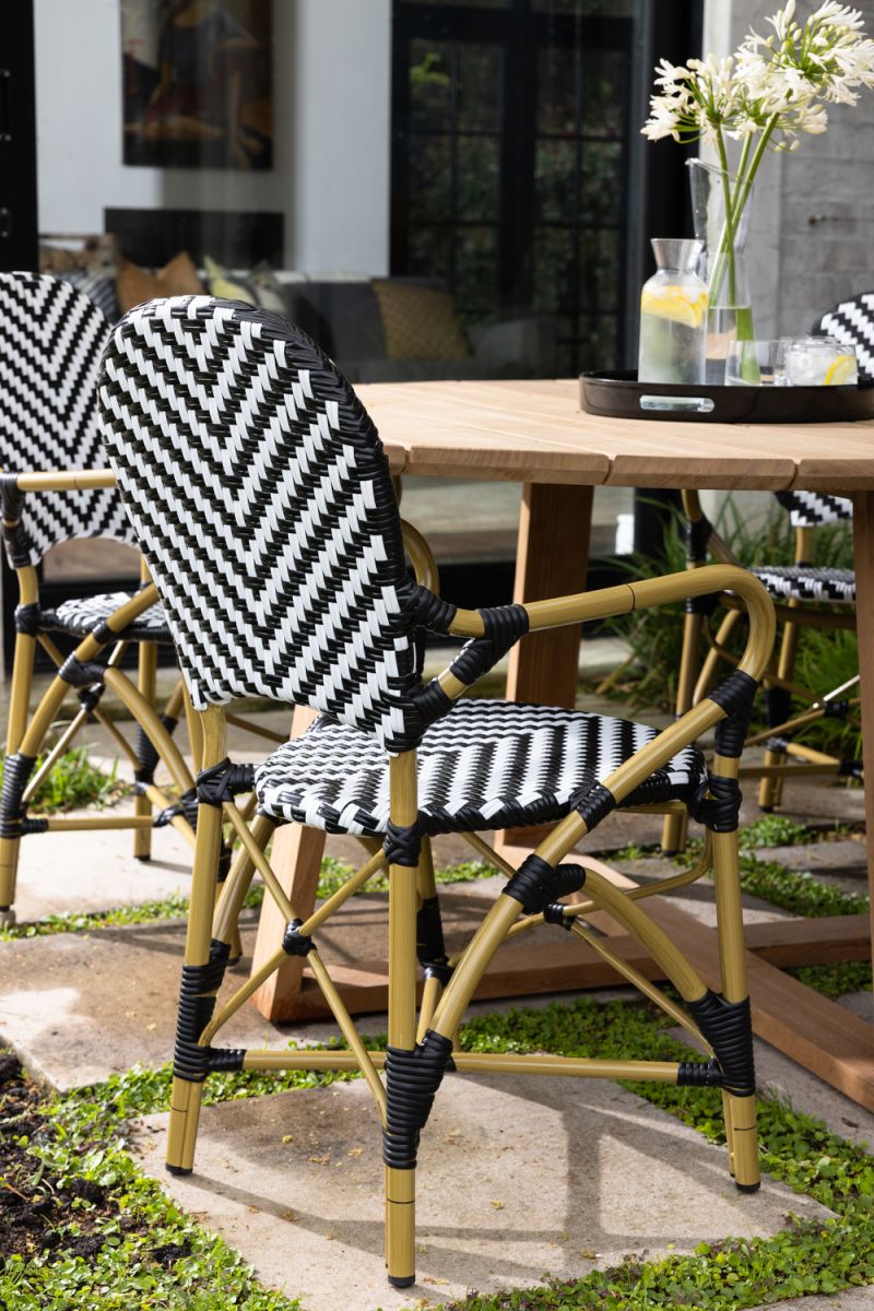Black and white pvc carver chair 