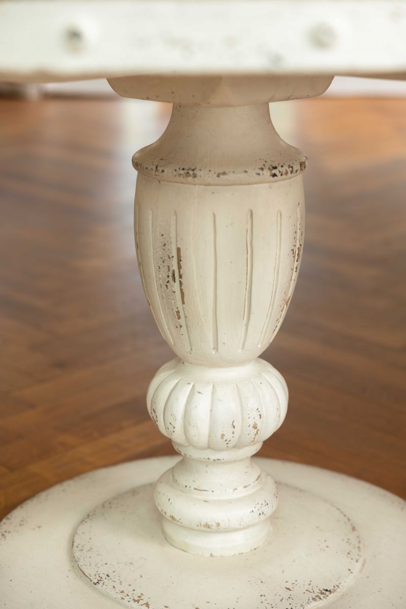 Block and chisel white painted round table