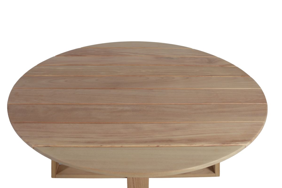 Willet round dining table in Iroko