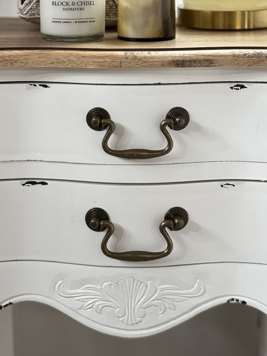 french style bedside table with 2 drawers Château collection