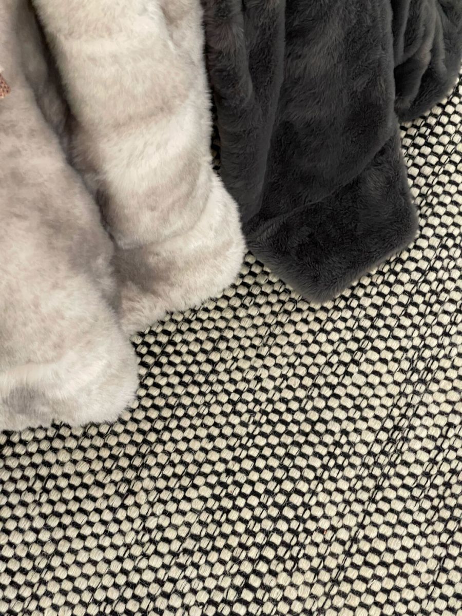 Asko Rug | Black & white with white trim