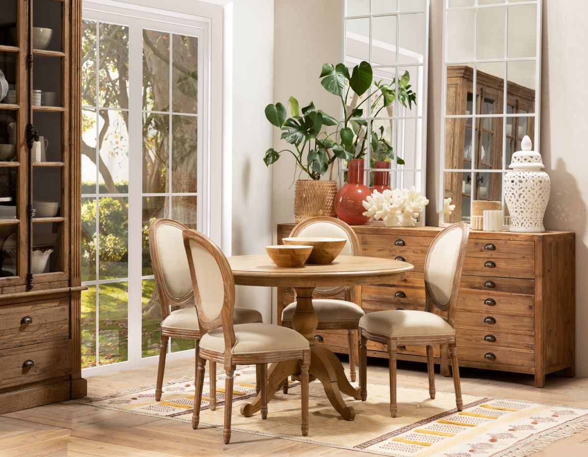 Kent round dining table in weathered oak