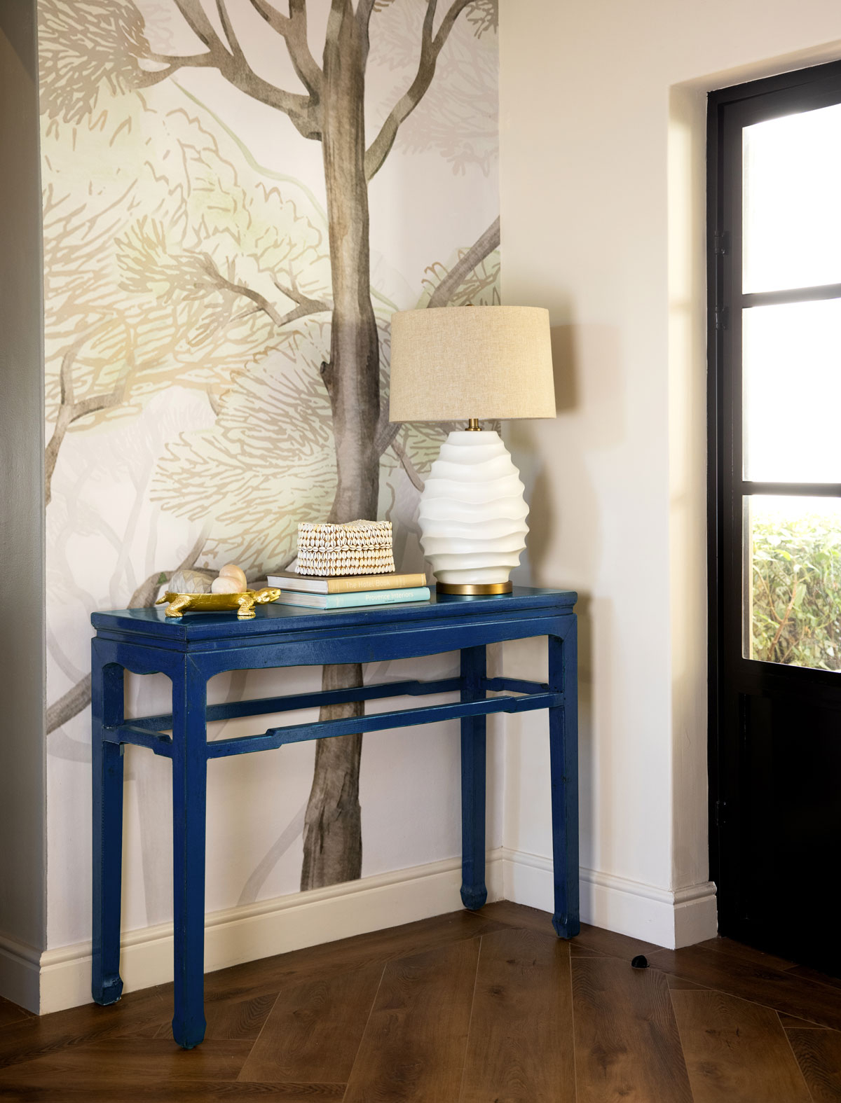 blue lacquered Chinese console