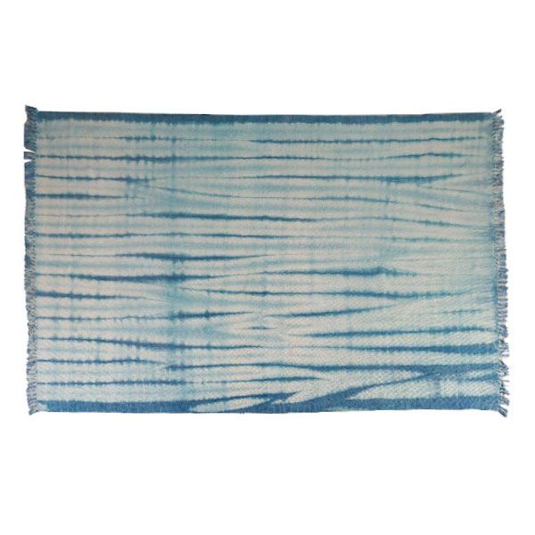 Cotton rug in blue and white tye-die print