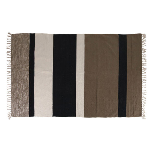 Stripe cotton rug with tassels 