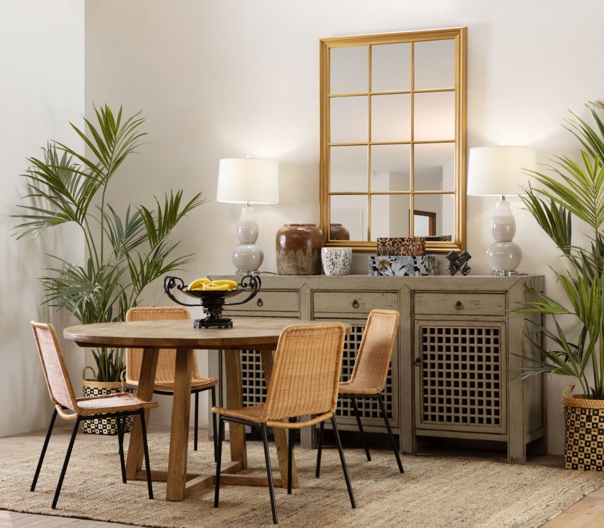 Gold frame grid mirror 