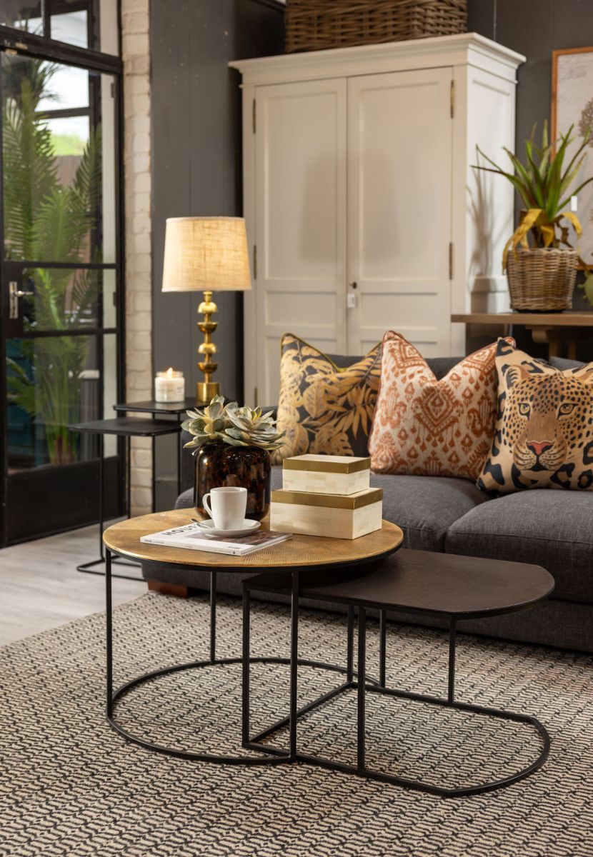 Metal nesting coffee tables