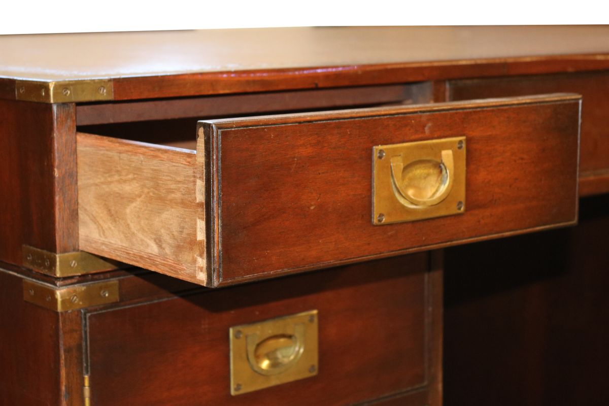 Limited edition office desk with brass details 